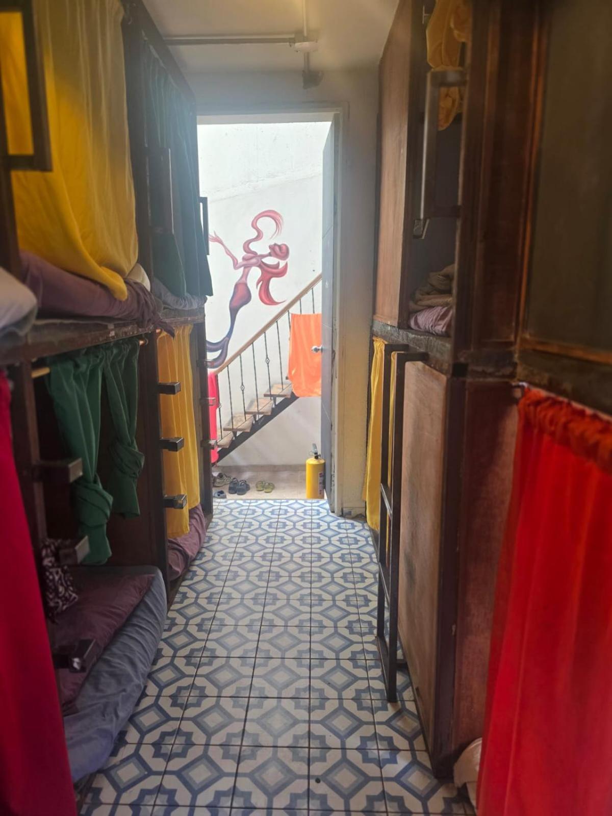Portelli Hostal Zona G- Para Extranjeros โบโกตา ภายนอก รูปภาพ