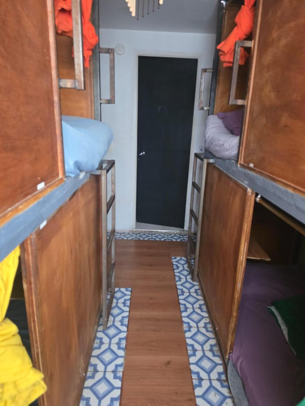 Portelli Hostal Zona G- Para Extranjeros โบโกตา ภายนอก รูปภาพ