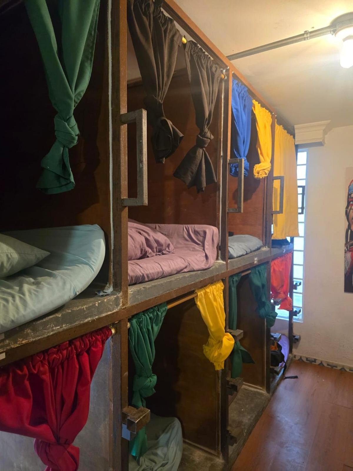 Portelli Hostal Zona G- Para Extranjeros โบโกตา ภายนอก รูปภาพ